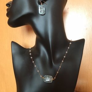 Dainty necklace w/ earrings